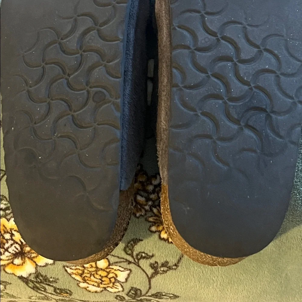 Birkenstock Women’s Dark Gray Suede Sandals size 37